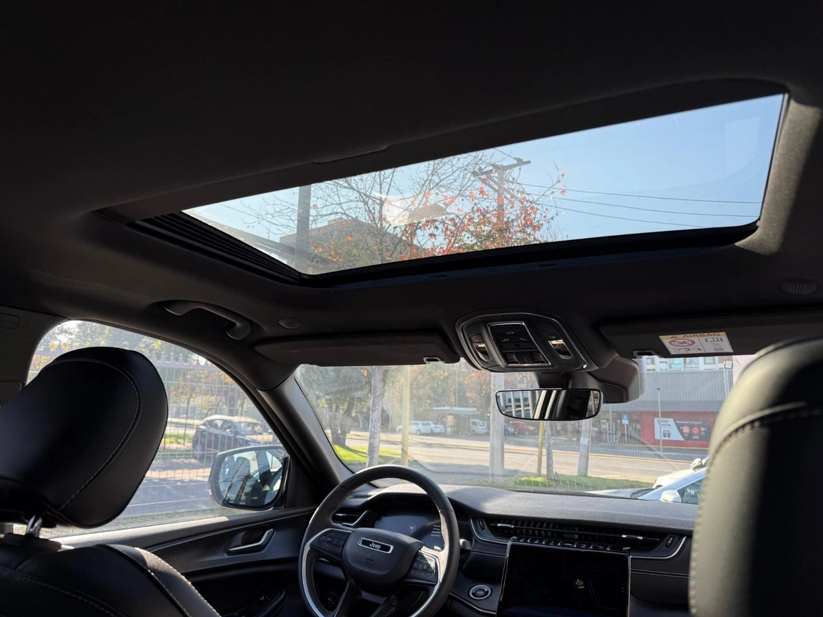 Jeep Grand Cherokee Laredo 2024 en venta — foto 8