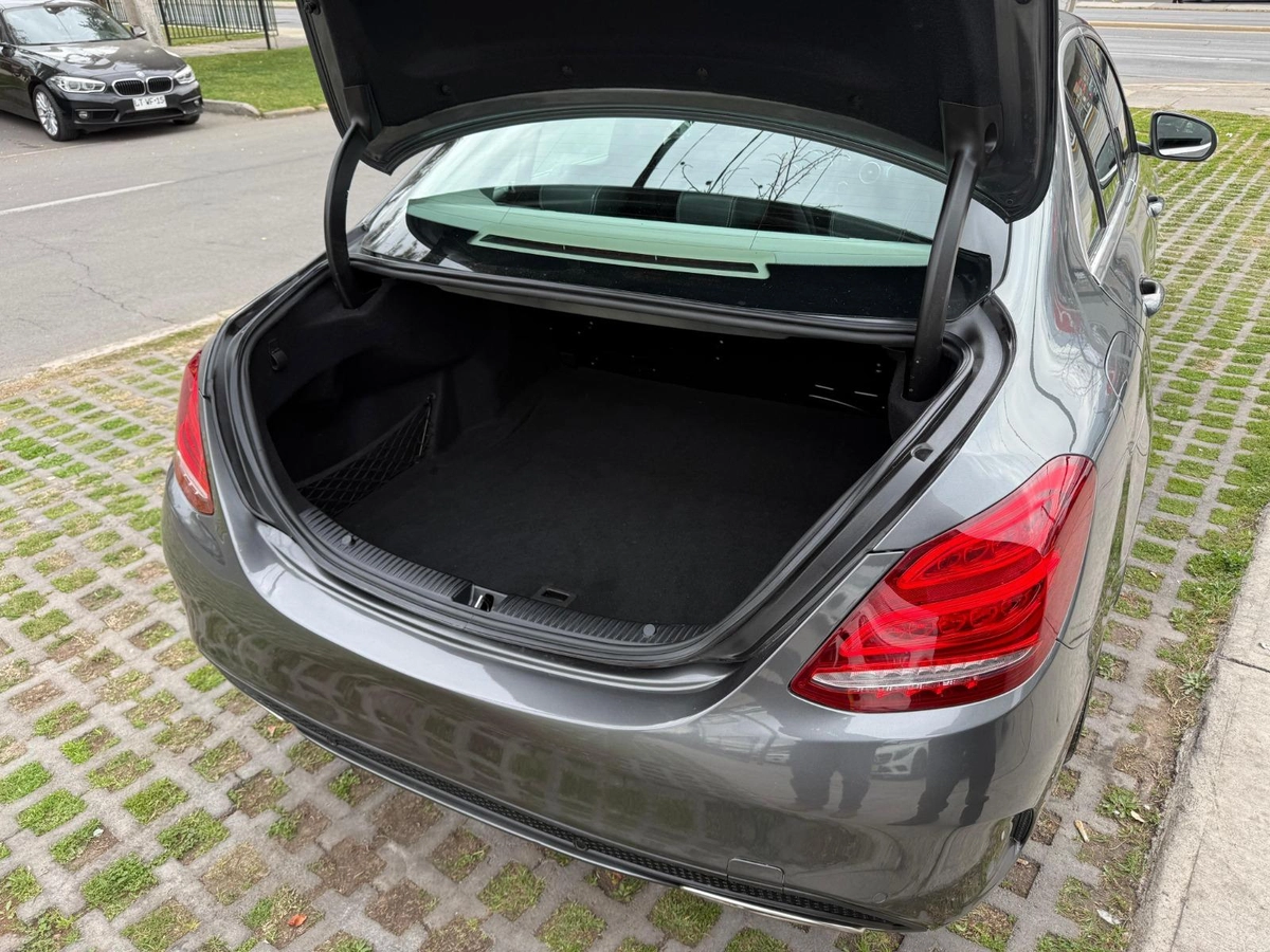 Mercedes-Benz C200 2018 en venta — foto 9
