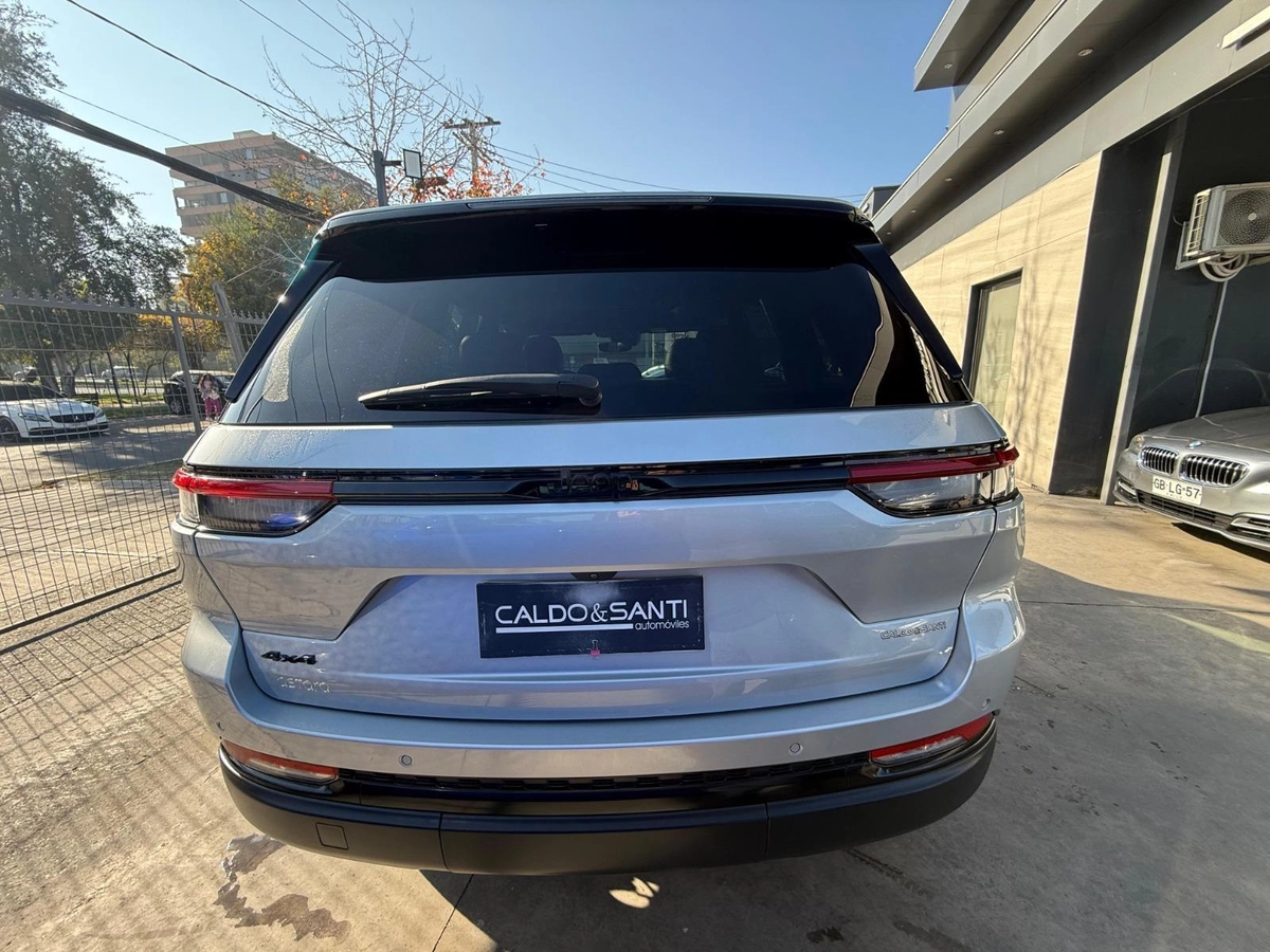 Jeep Grand Cherokee Laredo 2024 en venta — foto 5